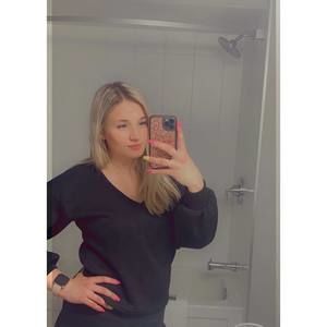 Meet your Posher, Michaela